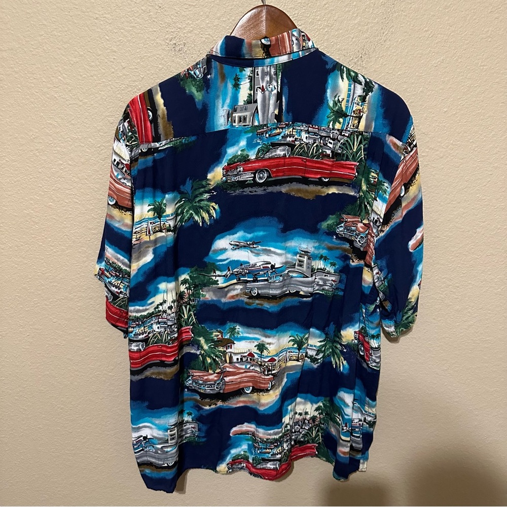 Reyn Spooner Men’s American Classics Hawaiian Shirt - Picture 2 of 3